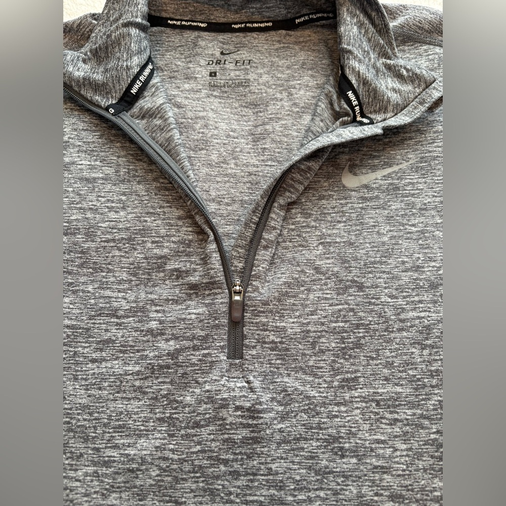 Nike 1/2 Zip Running Top - Size Small. - Picture 10 of 14